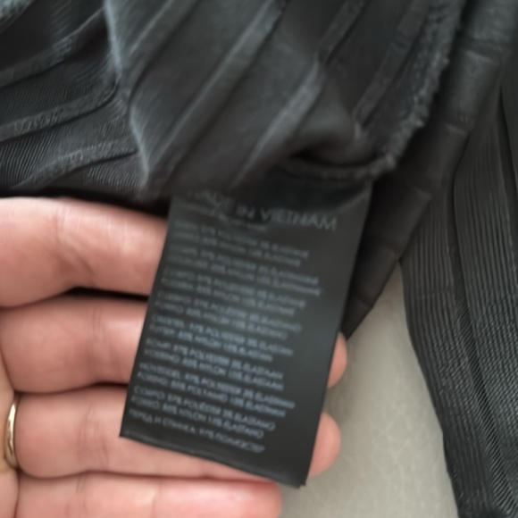 Club Monaco front twist top long sleeve - Picture 8 of 8